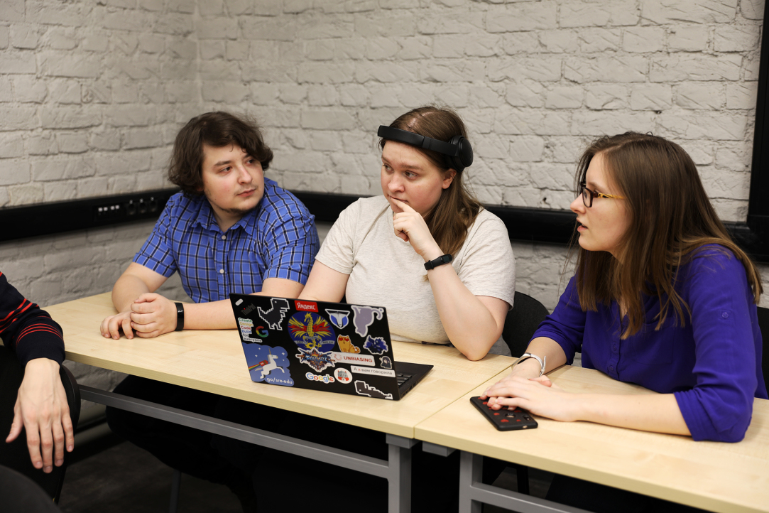 Как и зачем кураторы в Питерской Вышке помогают программистам-первокурсникам